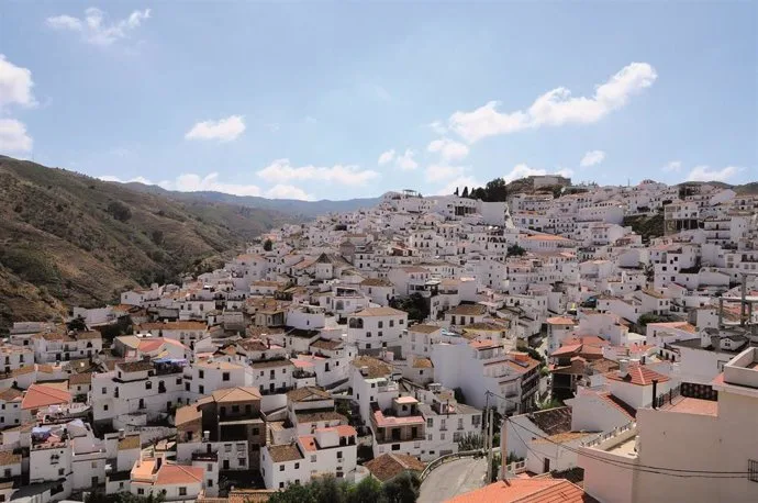 Relación Provisional Aspirantes Admitidos y Excluidos 1 Plaza de Operario/a Limpiador/a Servicios Múltiples Ayuntamiento de Almáchar (Málaga)